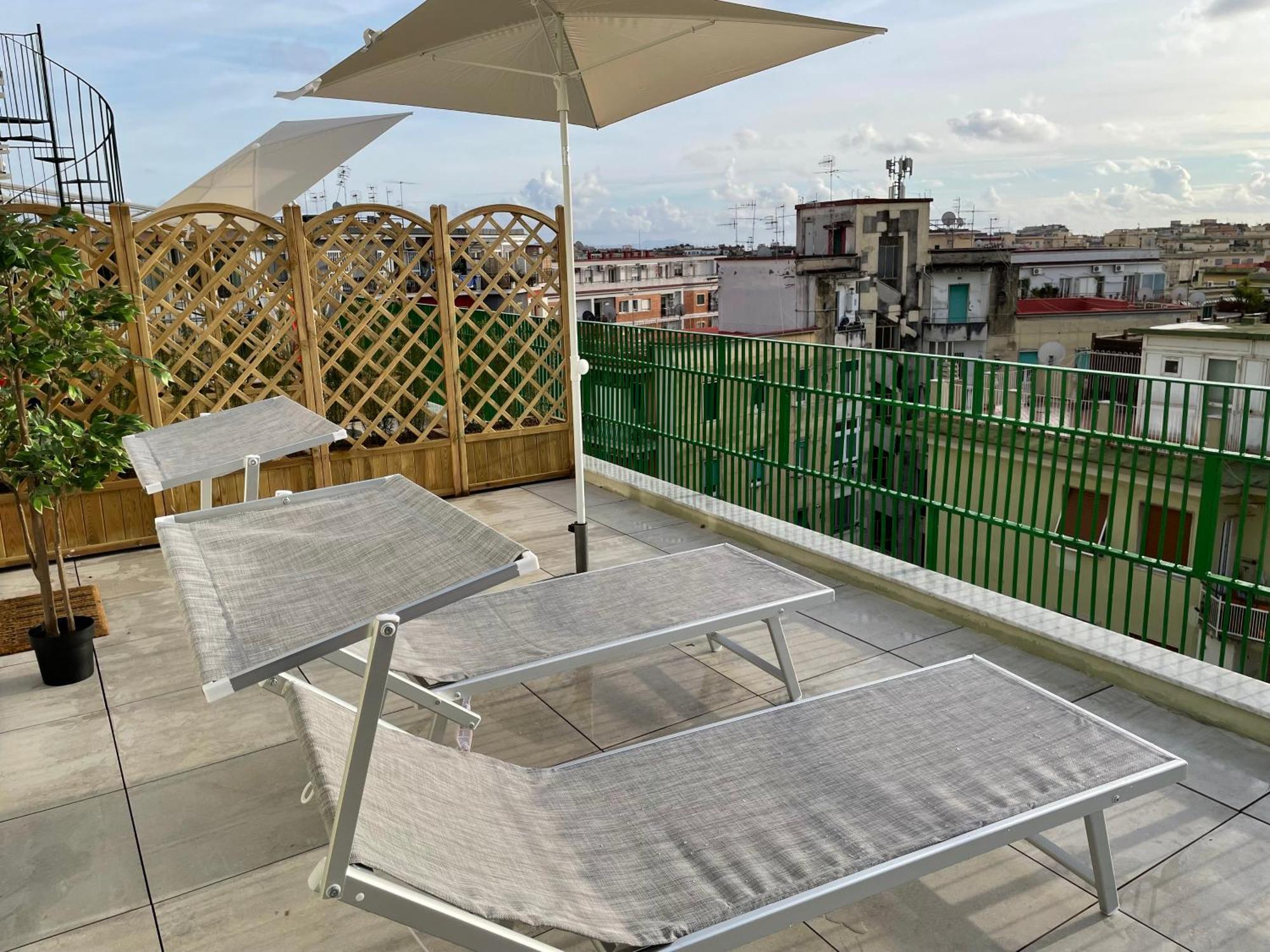 Attico Al Vomero Apartment Neapel